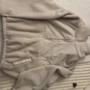 Blogilates Cream Sherpa Zip-Up Jacket Size L NWOT
